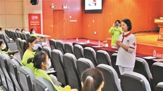 青春志愿行，助力讀懂中國(guó)——2021年讀懂中國(guó)國(guó)際會(huì)議廣州青年志愿者全面上崗服務(wù)